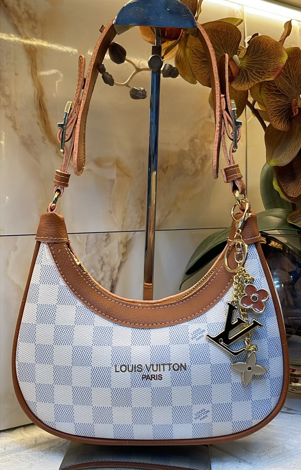LV C/ CHAVEIRO